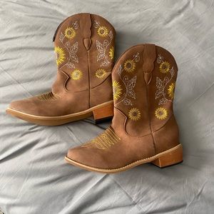 Sunflower cowboy boots